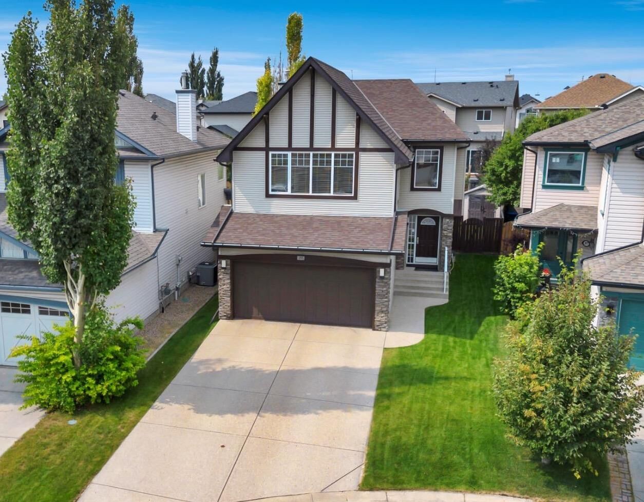 Property Photo: 151 New Brighton Mews SE AB T2Z 4G8