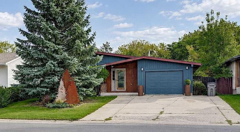 Property Photo: 7205 Patterson Drive AB T8V 5A2