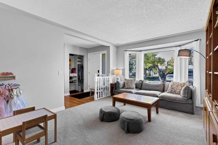 Property Photo:  73 Sunhaven Close SE  AB T2X 2X5 