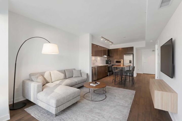 Property Photo: 930 6 Avenue SW 1205 AB T2P 1J3