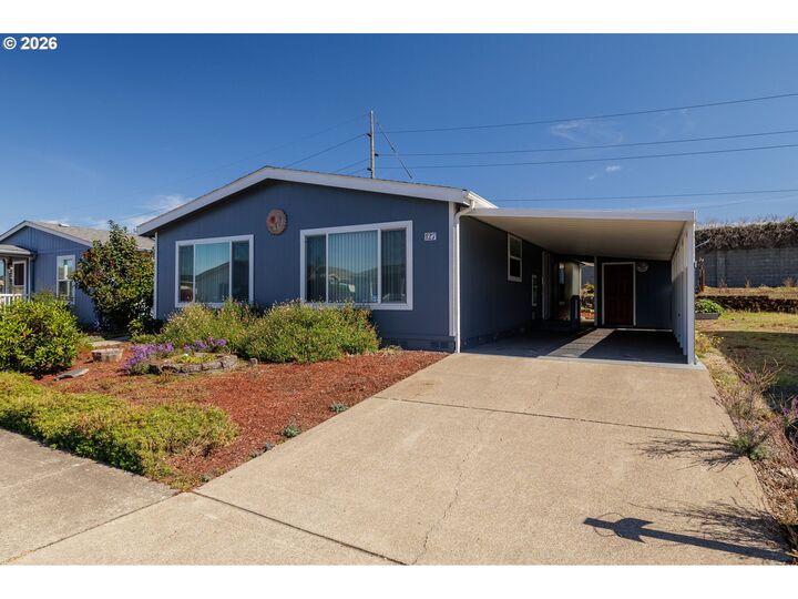 Property Photo:  3700 Babcock Ln 127  OR 97401 