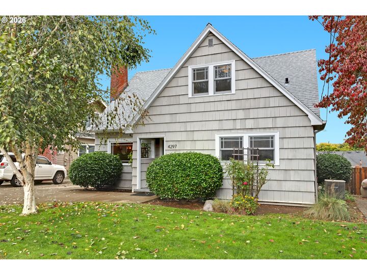 Property Photo:  4297 NE Laurelhurst Pl  OR 97213 