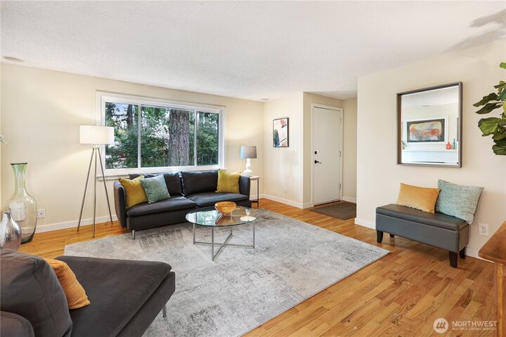 Property Photo: 8005 220th Street SW WA 98026