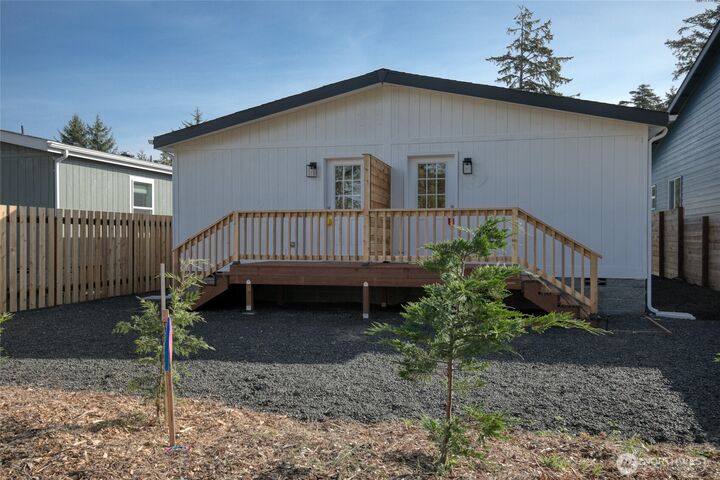 Property Photo: 627 -B Sunset Avenue NE WA 98569