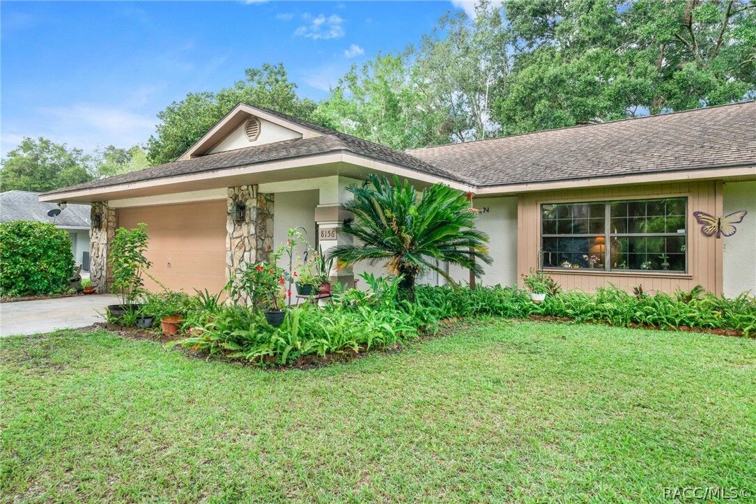 Property Photo: 8156 SW 204th Court FL 34431