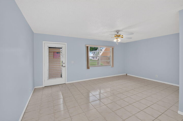 Property Photo:  386 Capri I  FL 33484 