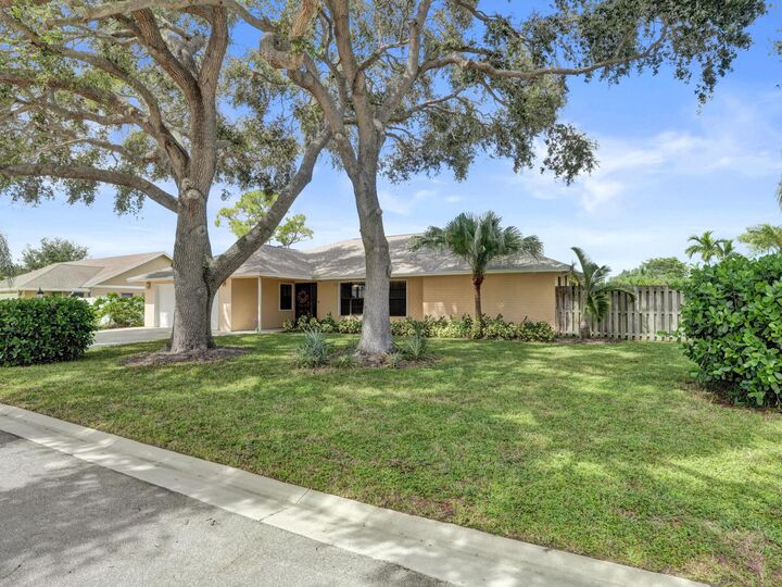 Property Photo:  4123 Ardisia Path  FL 33436 