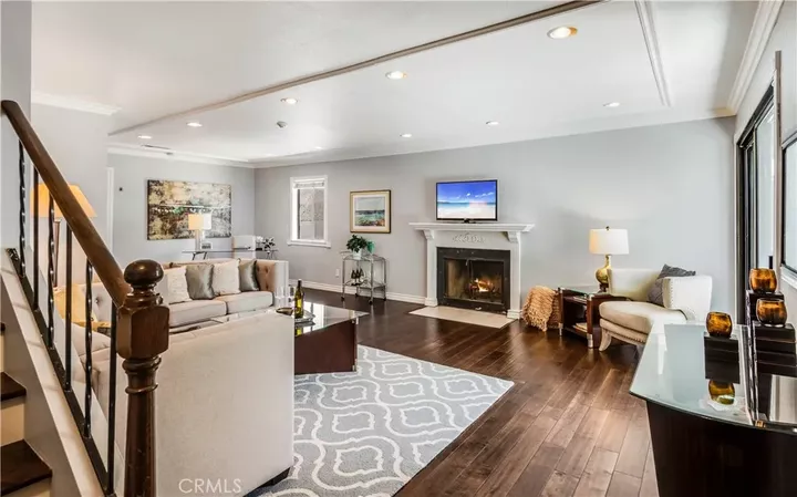 Property Photo:  1419 Goodman Avenue  CA 90278 
