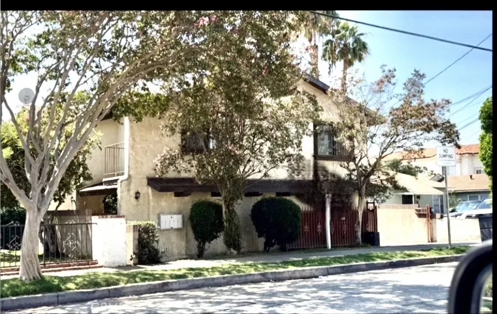 Property Photo:  418 E Broadway B  CA 91776 