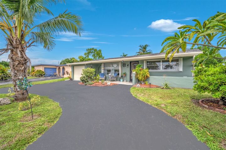 Property Photo: 9261 NW 24th Pl FL 33322