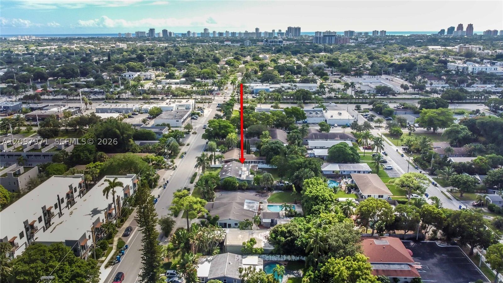 Property Photo:  1056 NE 34th Ct  FL 33334 