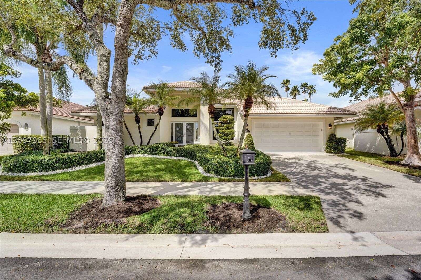 Property Photo: 2649 Miller Ct FL 33332