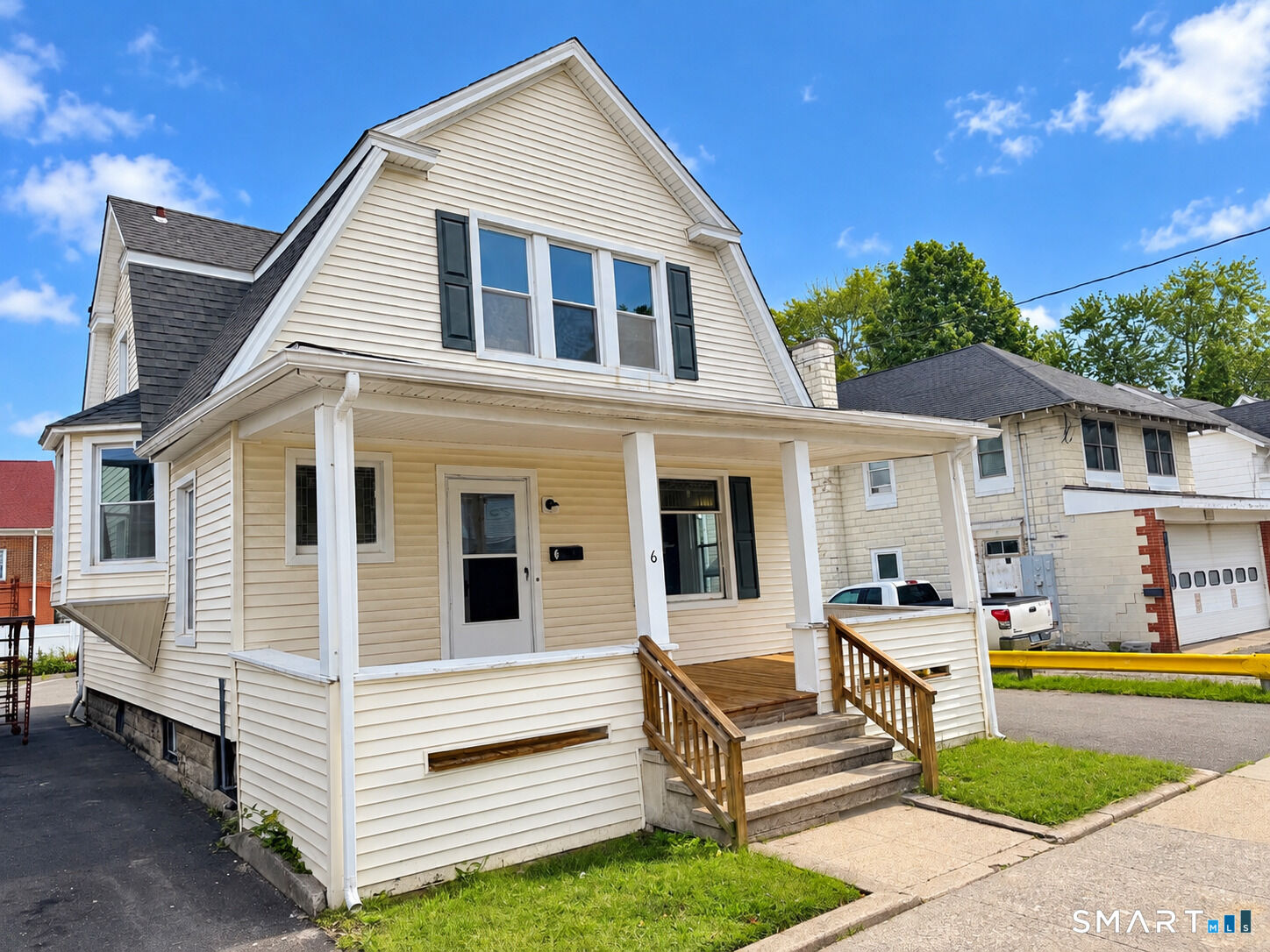 Property Photo:  6 Spring Street  CT 06460 
