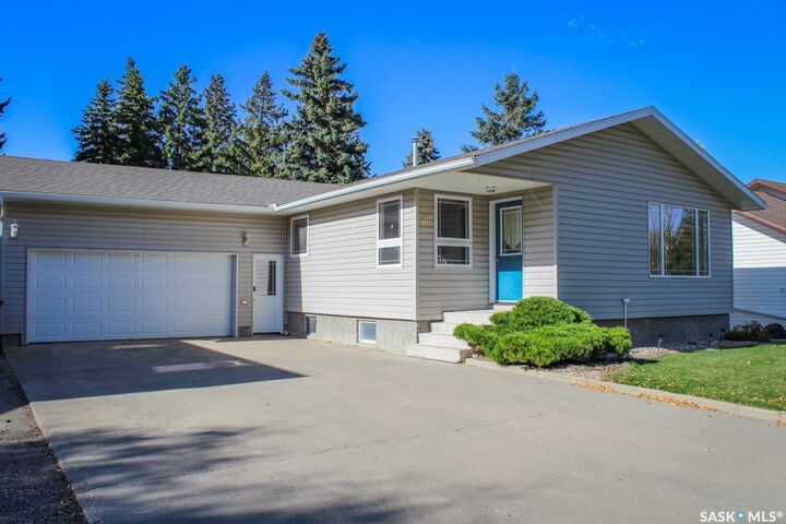 Property Photo:  105 Lancaster Street  SK S0E 1A0 