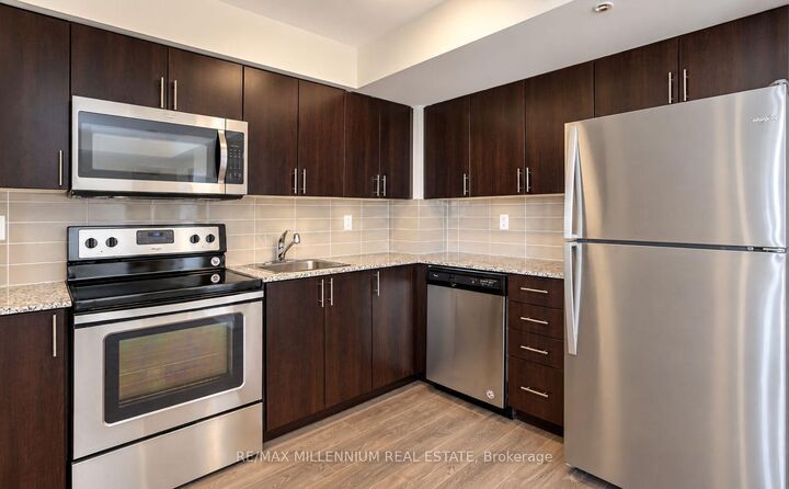 Property Photo:  1420 Dupont Street 2303  ON M6H 0B6 