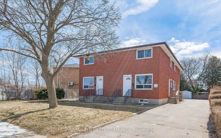 Property Photo:  133 Pollock Avenue Unit #3  ON N1R 2C2 