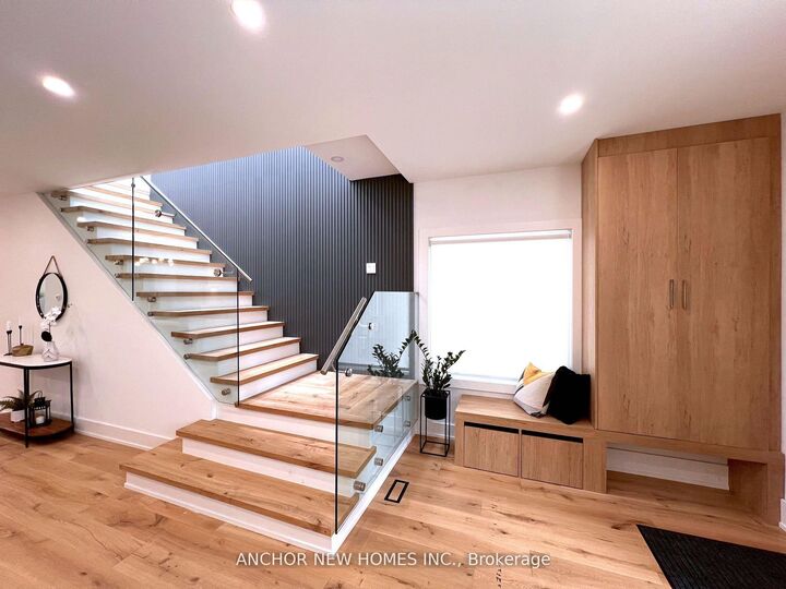 Property Photo:  257 Chisholm Avenue  ON M4C 4W5 