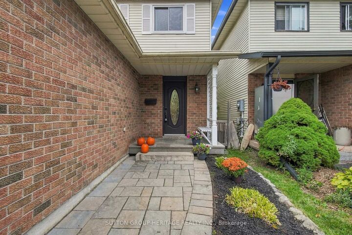 Property Photo:  68 Hartsfield Drive  ON L1E 1L7 