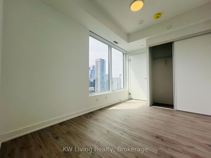 Property Photo: 252 Church Street 4511 ON M5B 0E6