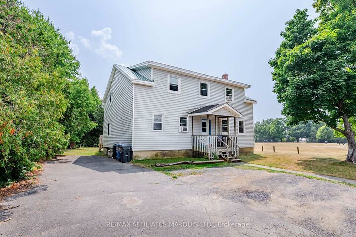 Property Photo:  52 Elm St Ingleside Street  ON K0C 1R0 