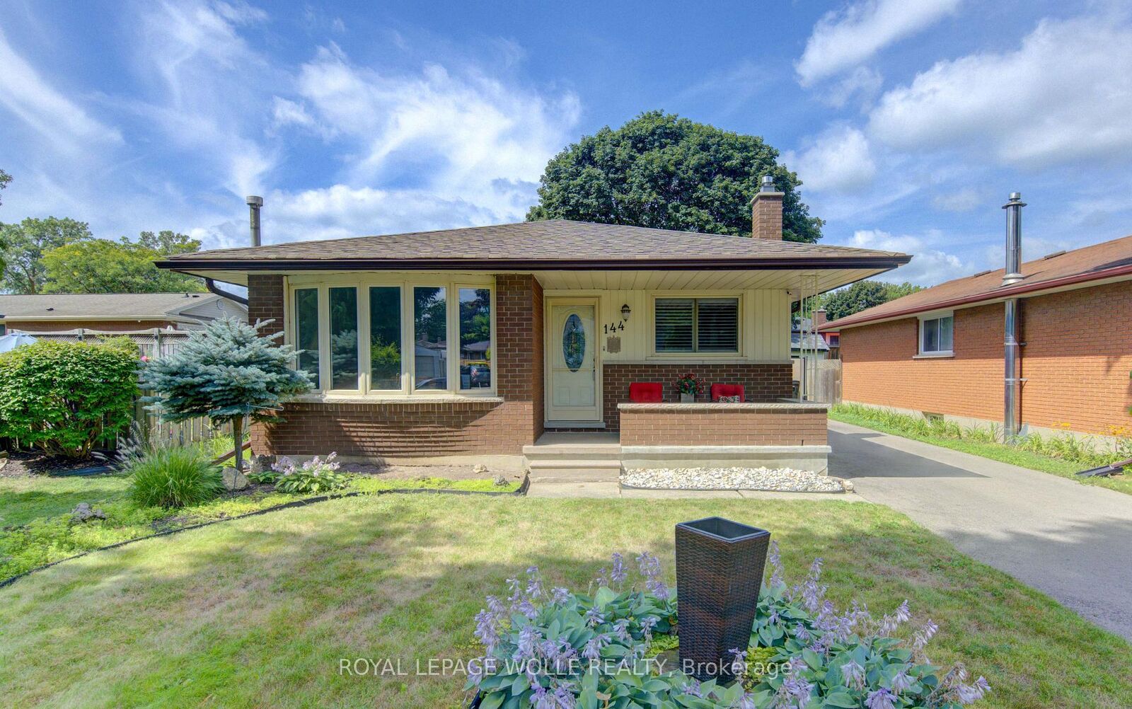 Property Photo: 144 Holborn Drive ON M2A 2E5