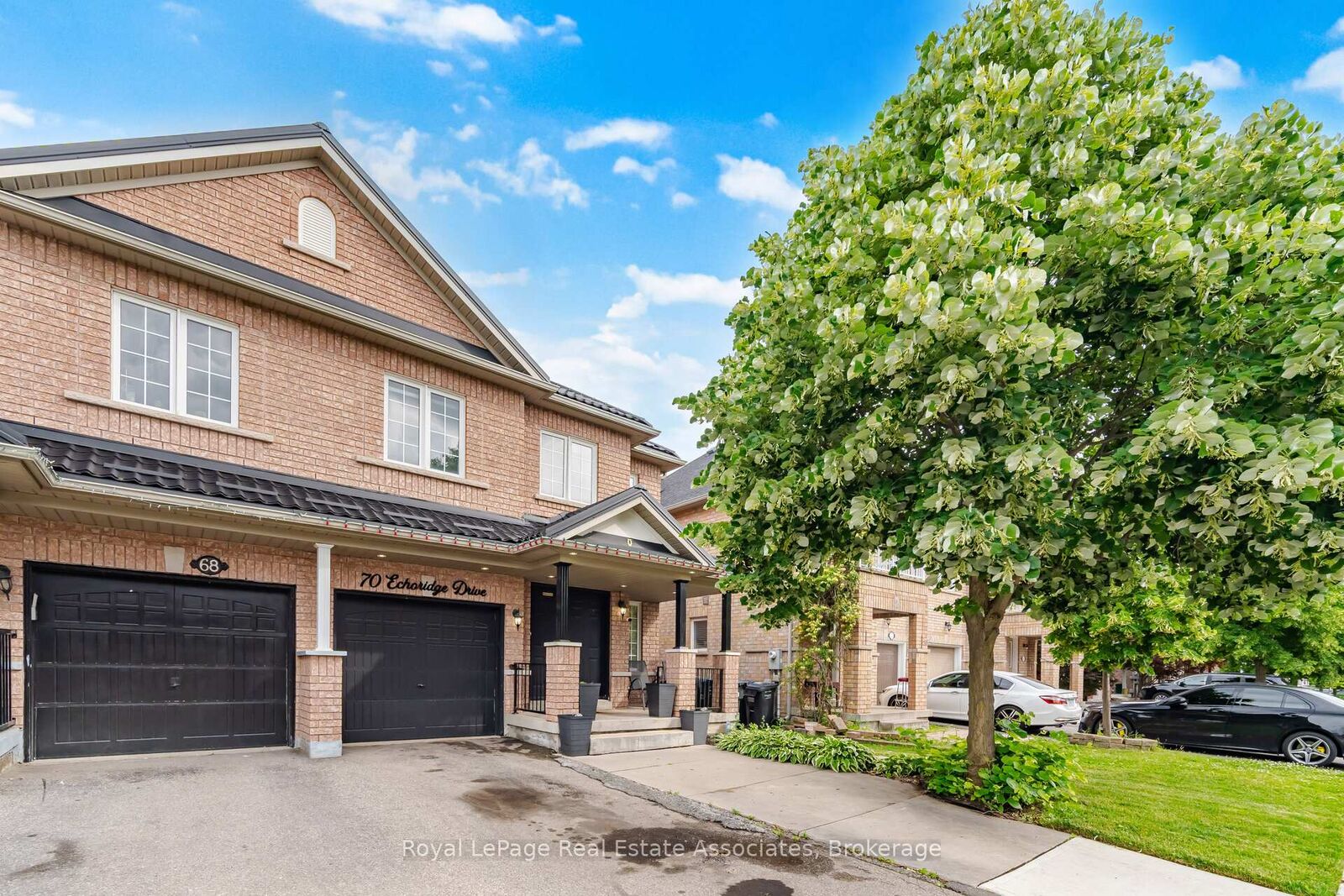Property Photo:  70 Echoridge Drive  ON L7A 3L6 