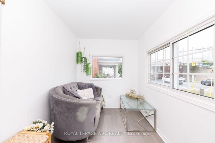 Property Photo:  243 Geneva Street  ON L2R 4R2 