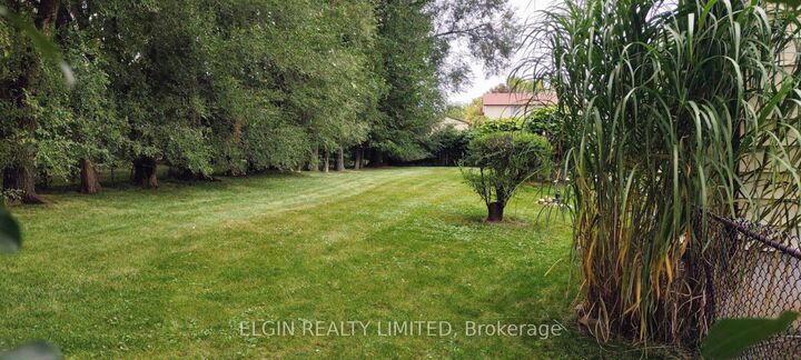 Property Photo:  219 Brentwood Crescent  ON N0L 1B0 