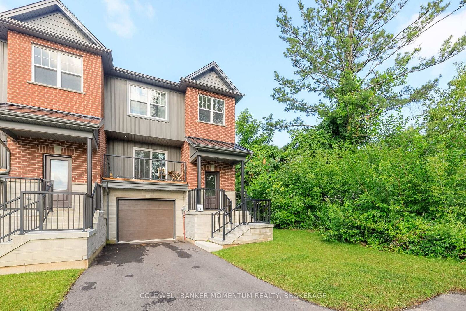 Property Photo:  153 B Moffatt Street B  ON L2P 2L7 