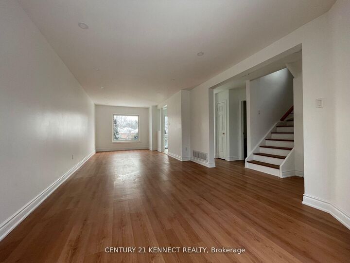 Property Photo: 35 Drake Drive ON L4N 8X4