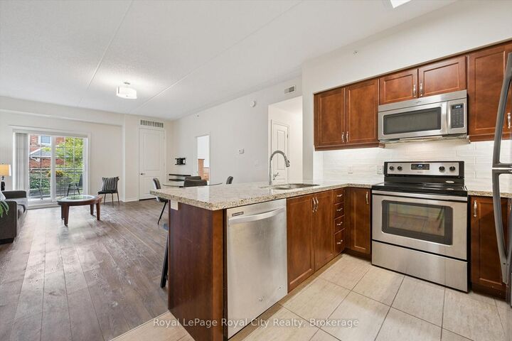 Property Photo: 1077 Gordon Street 142 ON N1G 0E3