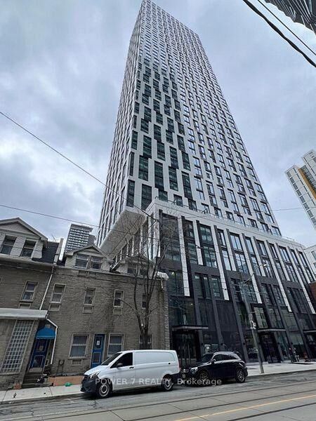 Property Photo: 252 Church Street 5007 ON M5B 0E6