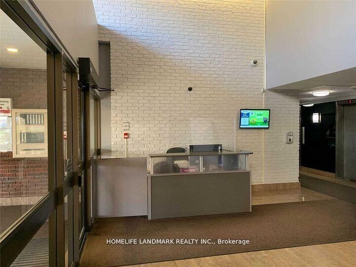 Property Photo:  260 Seneca Hill Drive # 811  ON M2J 4S6 