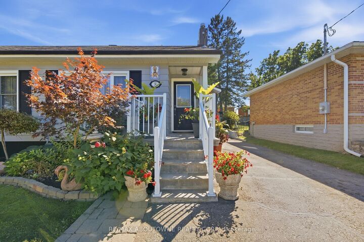 Property Photo:  8 Wauchope Avenue  ON N1R 1A5 