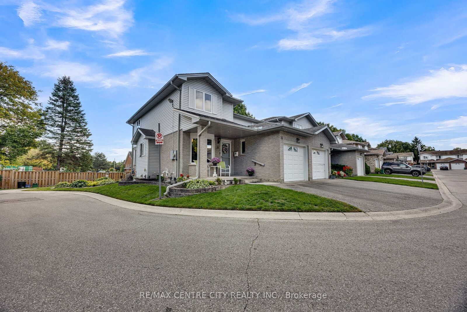 Property Photo:  195 Barker Street 26  ON N5Y 1Y2 