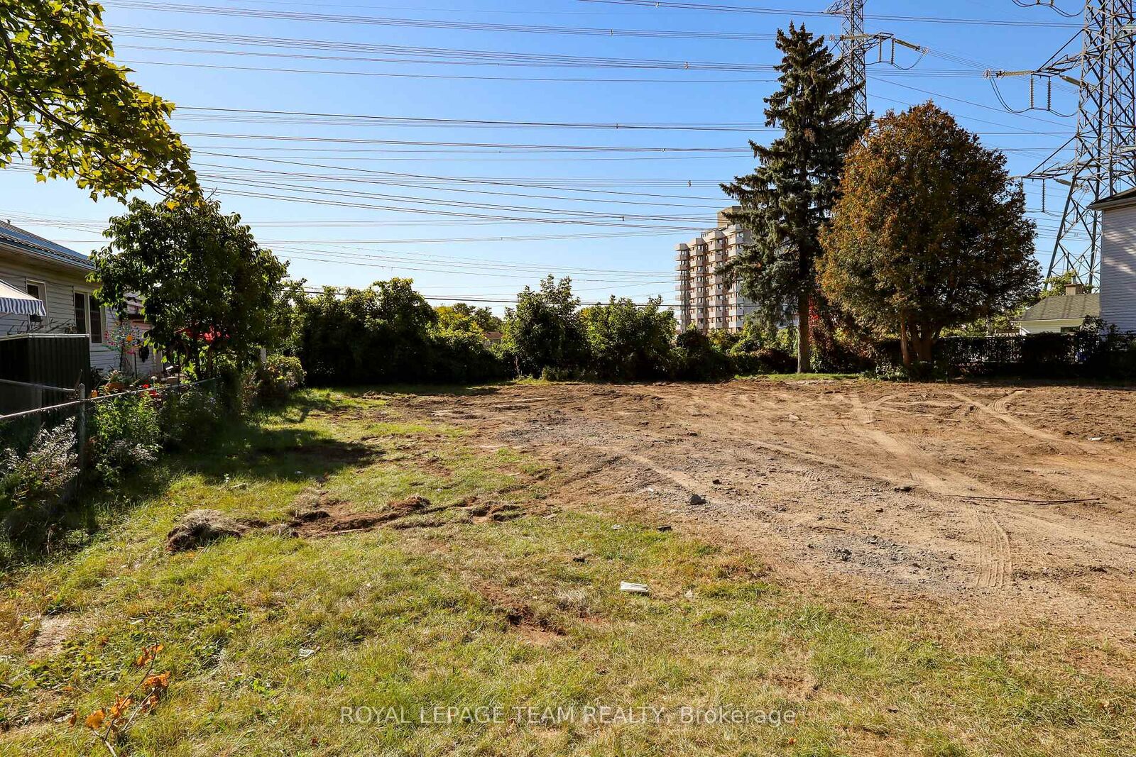 Property Photo:  Lot 121 Kitchener Avenue  ON K1V 6W5 