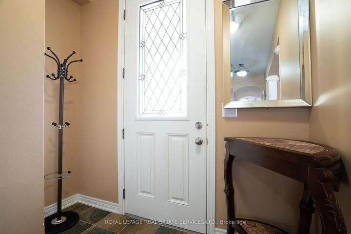 Property Photo: 511 Sixteen Mile Drive ON L6M 0P7