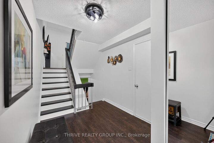 Property Photo:  300 Sandringham Crescent 34  ON N6C 5B4 