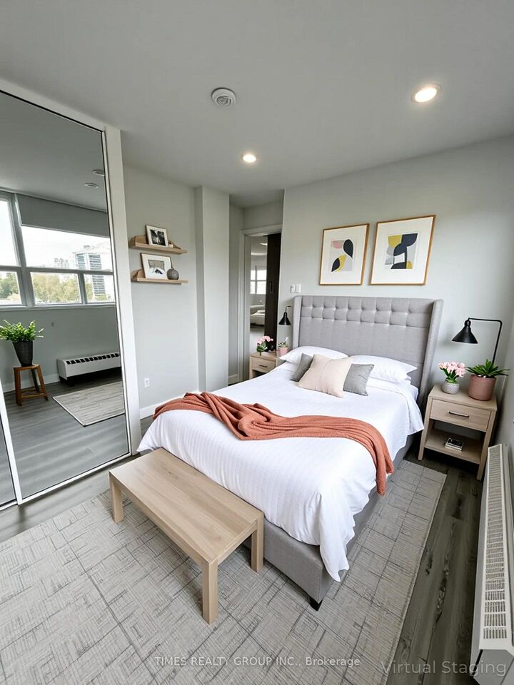 Property Photo:  15 Walmer Road 508  ON M5R 2X1 