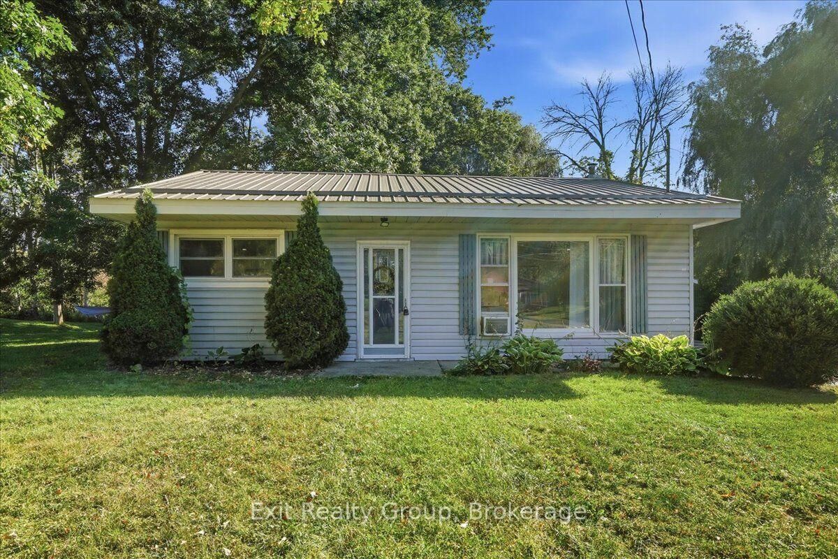 Property Photo:  129 Harcourt Road  ON K8V 0M6 