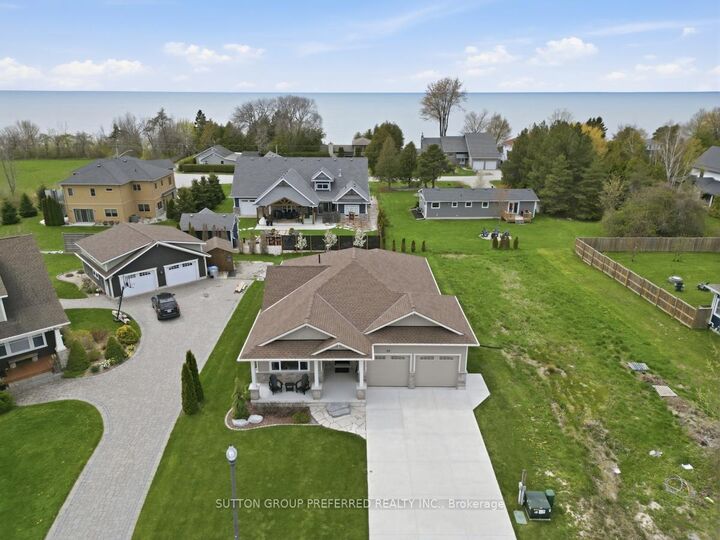 Property Photo:  26 Thimbleweed Drive  ON N0M 1G0 