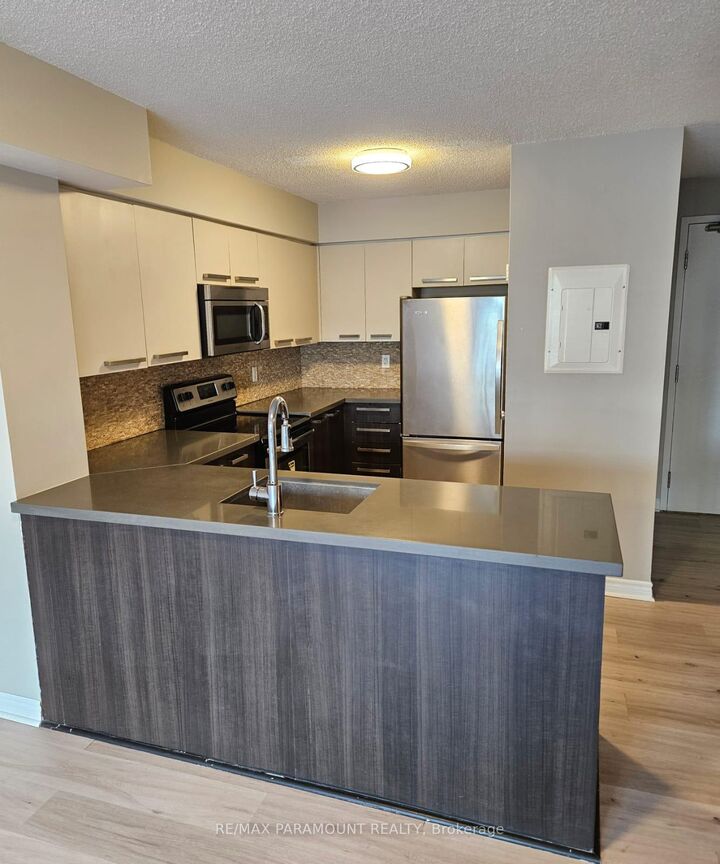 Property Photo: 11 St Joseph Street 709 ON M4Y 3G4