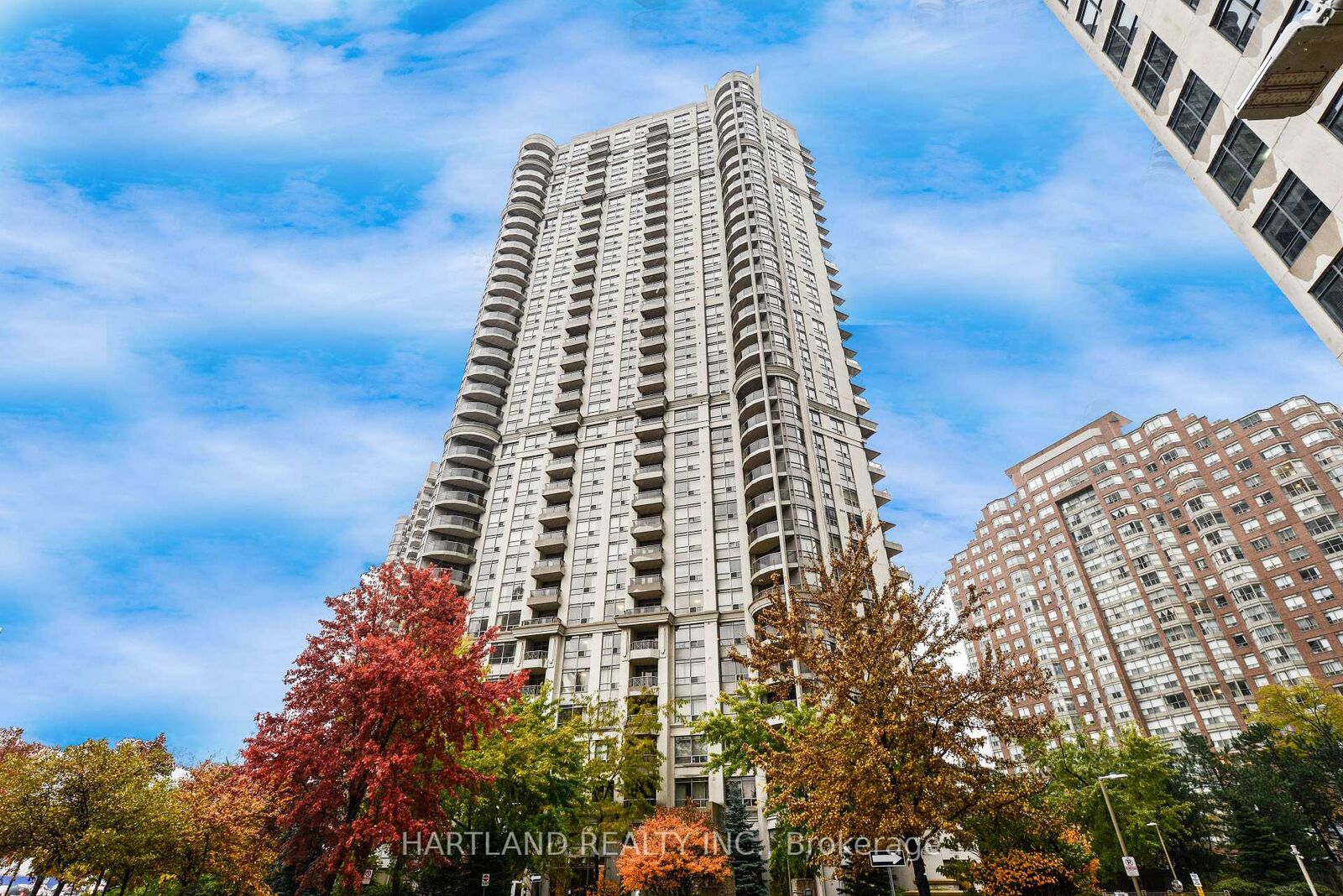 Property Photo: 310 Burnhamthorpe Road W 405 ON L5B 4P9