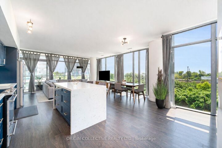 Property Photo:  105 The Queensway Avenue 302  ON M6S 5B5 