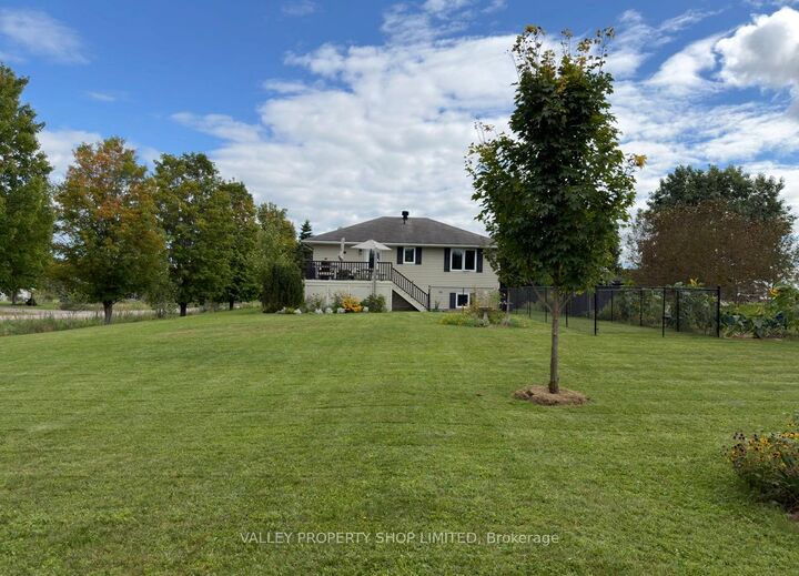 Property Photo:  10 Kirk Court  ON K0J 1X0 