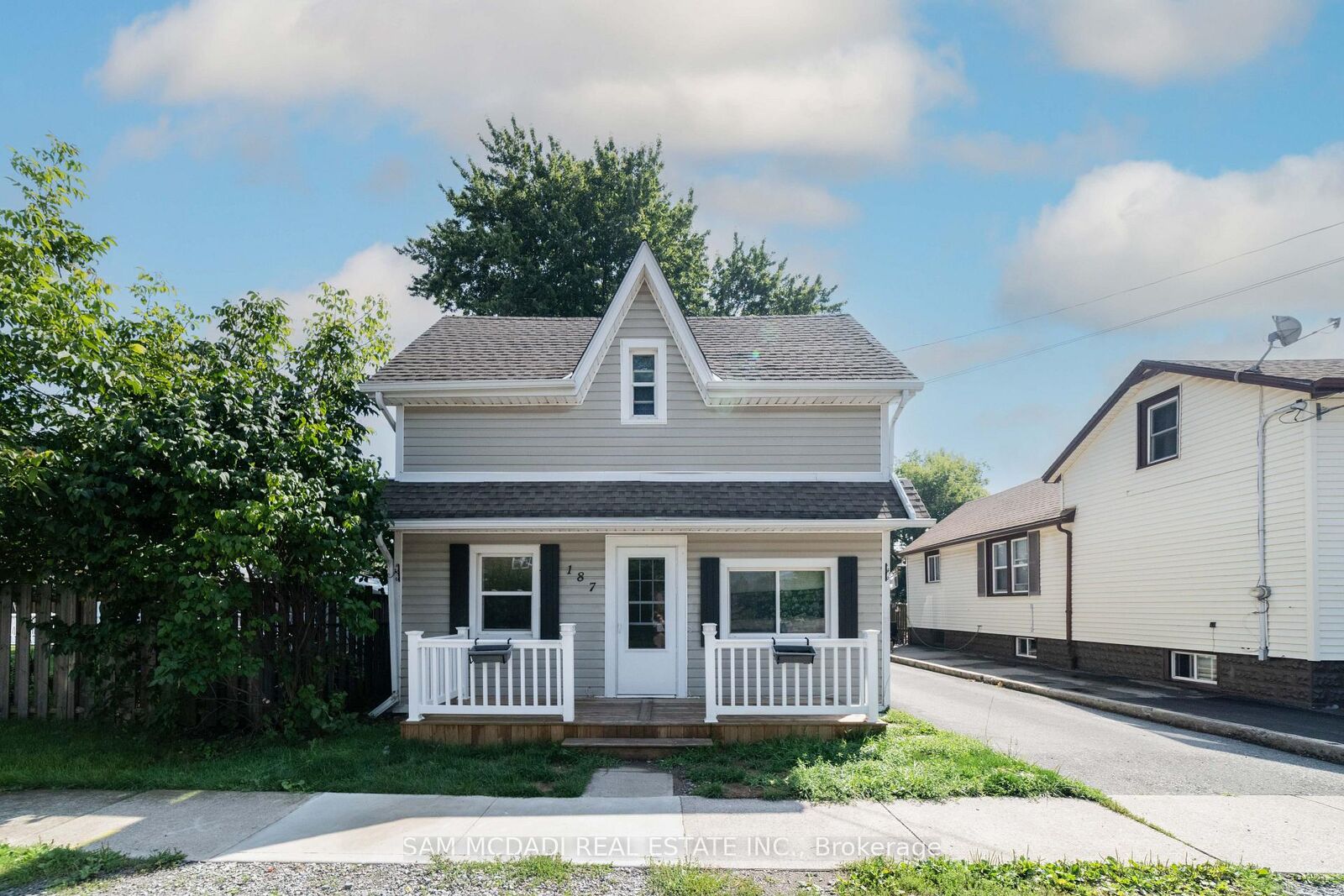 Property Photo:  187 Erie Street  ON L3K 4M5 