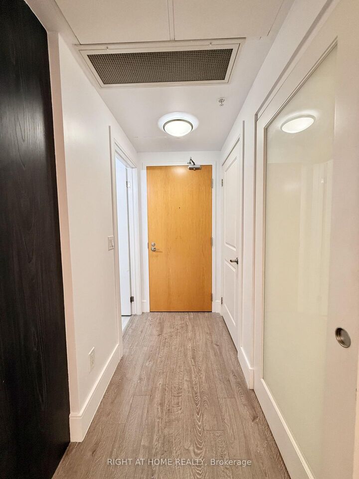 Property Photo:  155 St Leger Street 219  ON N2H 0B9 
