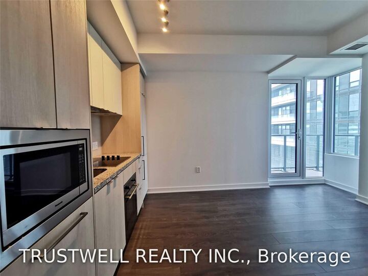 Property Photo: 115 Blue Jays Way 3512 ON M5V 3T3