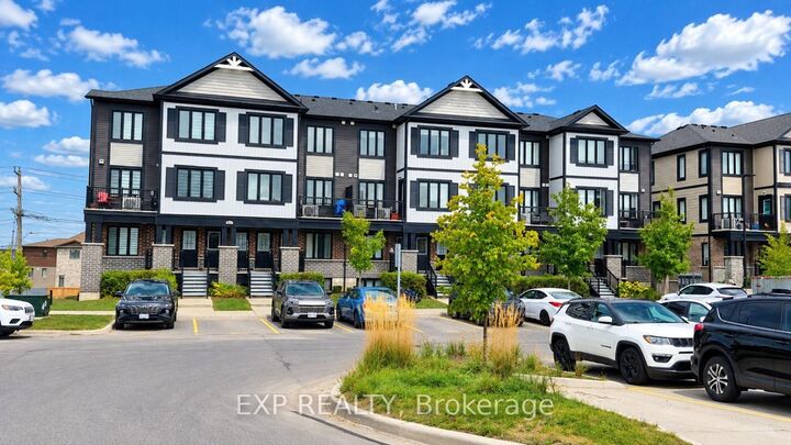 Property Photo:  160 Rochefort Street C14  ON N2R 0P5 
