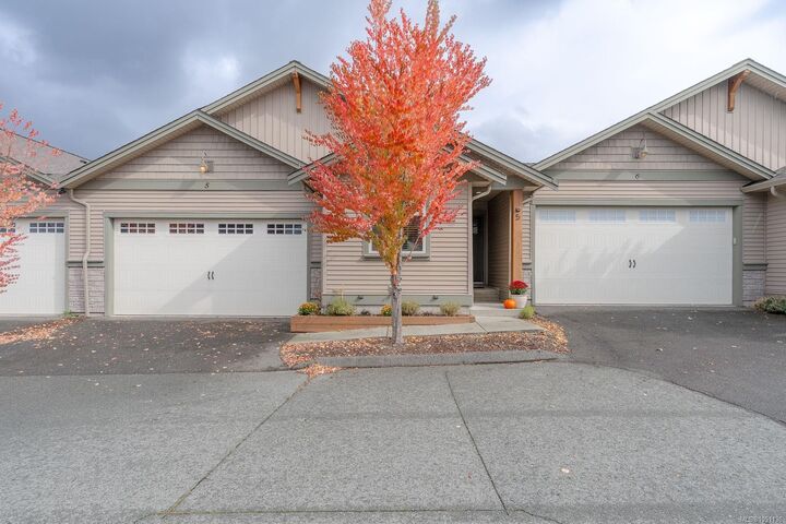 Property Photo:  3774 12th Ave #5  BC V9Y 5A5 